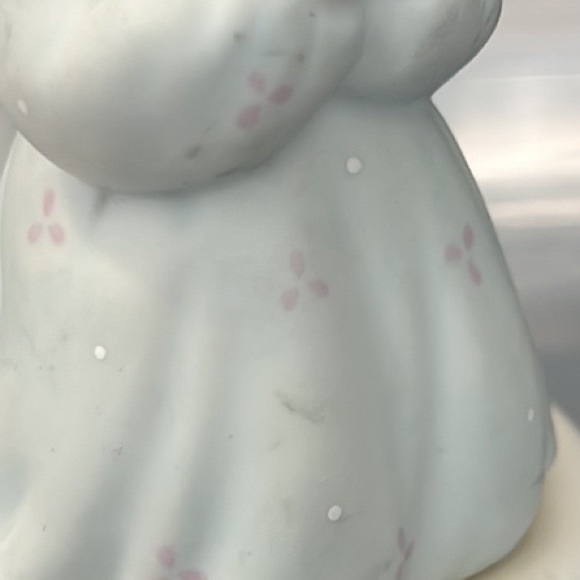 Clearance Sale - Precious Moments Little Girl Figurine - Picture 8 of 9